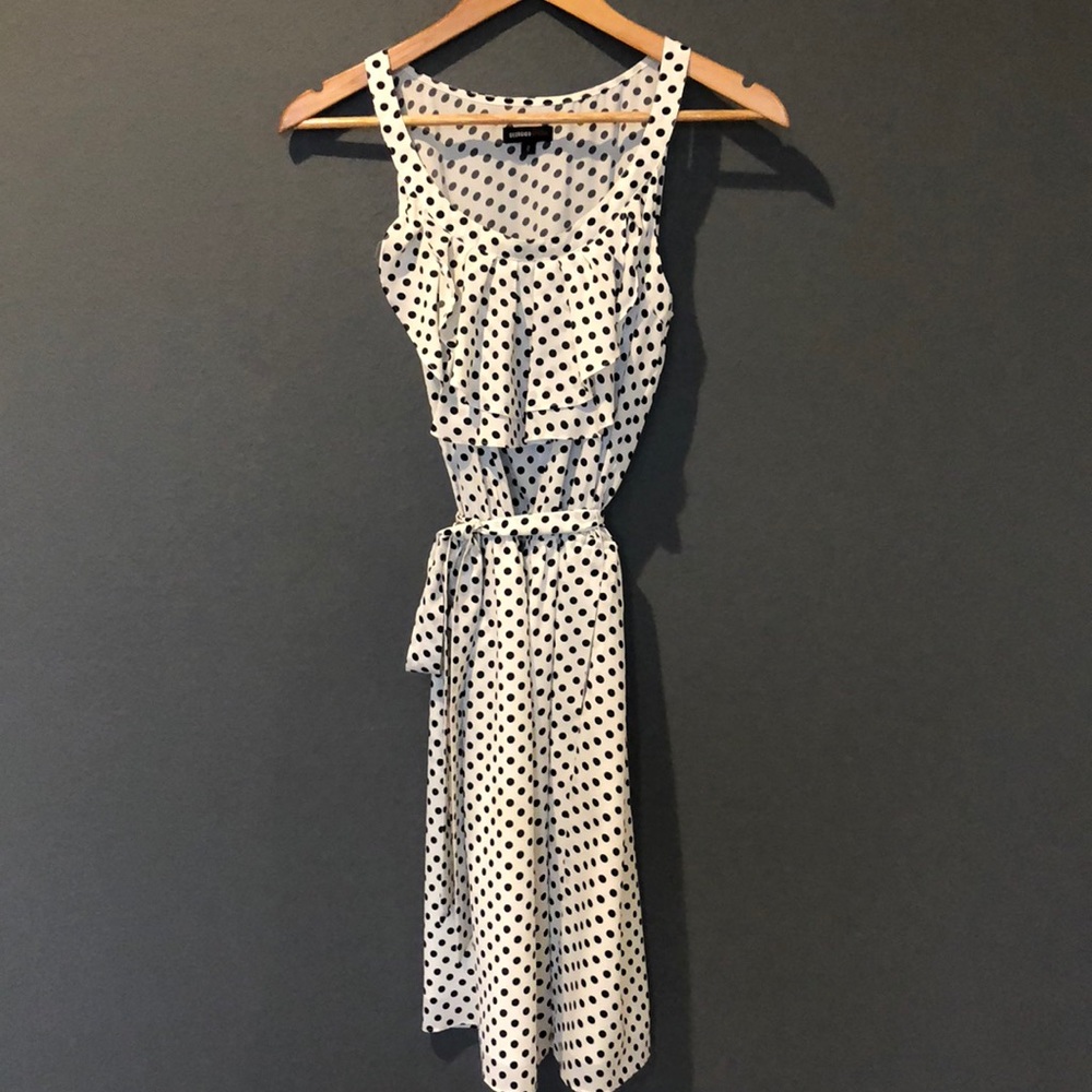 Flowing knee length dress